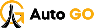 Logo pour Auto GO, avec une lettre A noire stylisée ressemblant à une tour de transmission à l'intérieur d'un design circulaire jaune, à côté du texte Auto GO en lettres noires et jaunes en gras. Parfait pour les entreprises spécialisées dans les transferts en taxi vers l'aéroport d'Alger.
