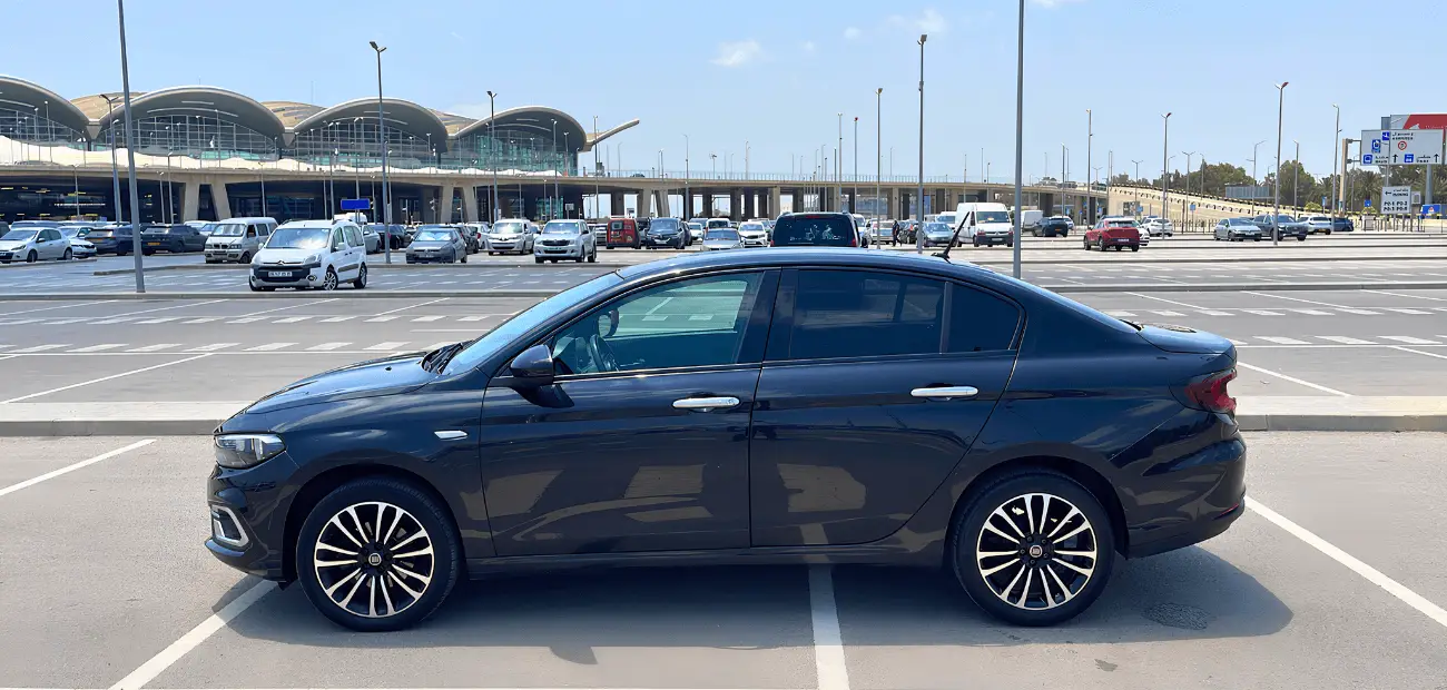 FIAT TIPO VISTA LATERAL