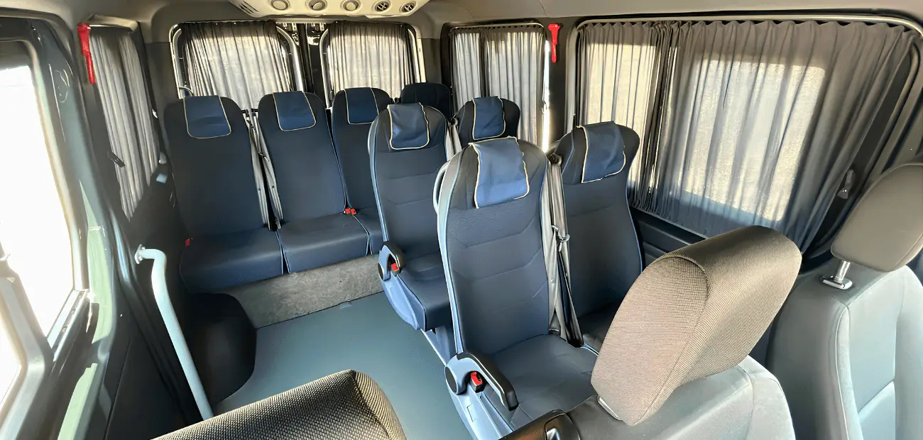 ASIENTOS TRASEROS DE LA FURGONETA MERCEDES SPRINTER