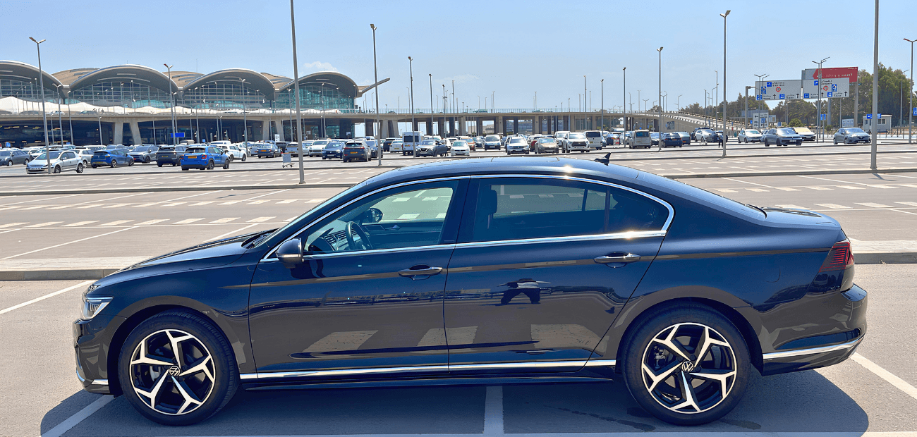VOLKSWAGEN PASSAT SIDE VIEW