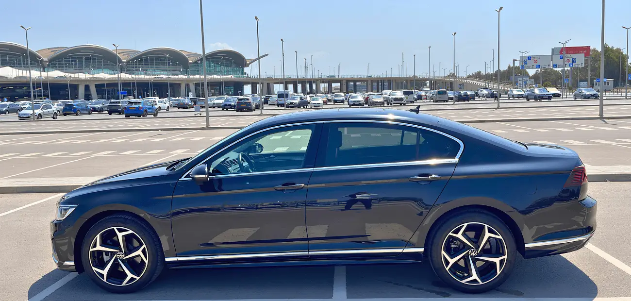 VISTA LATERAL DEL VOLKSWAGEN PASSAT